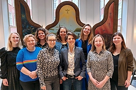 foto met vrouwen uit de gemeenteraad