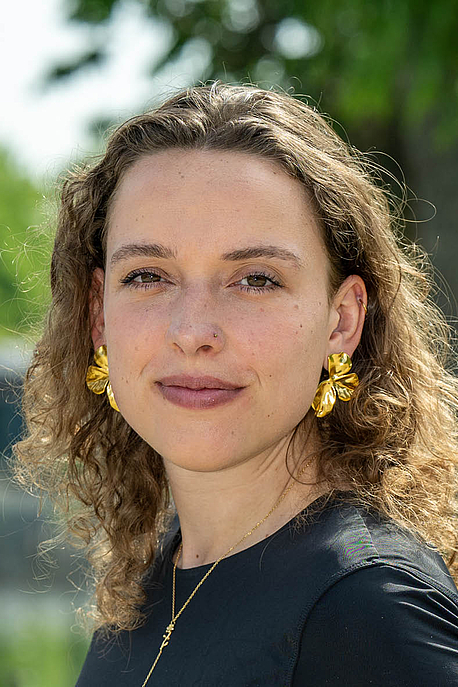 Claire van  Megen